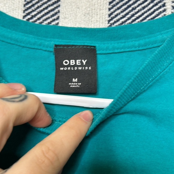 Obey Graphic T Shirt - Picture 4 of 5